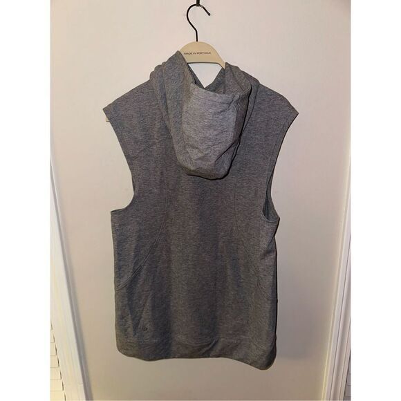 Lululemon women’s Blissed Out Sleeveless Hoodie
Heathered Medium Grey Size 6 - Picture 5 of 7